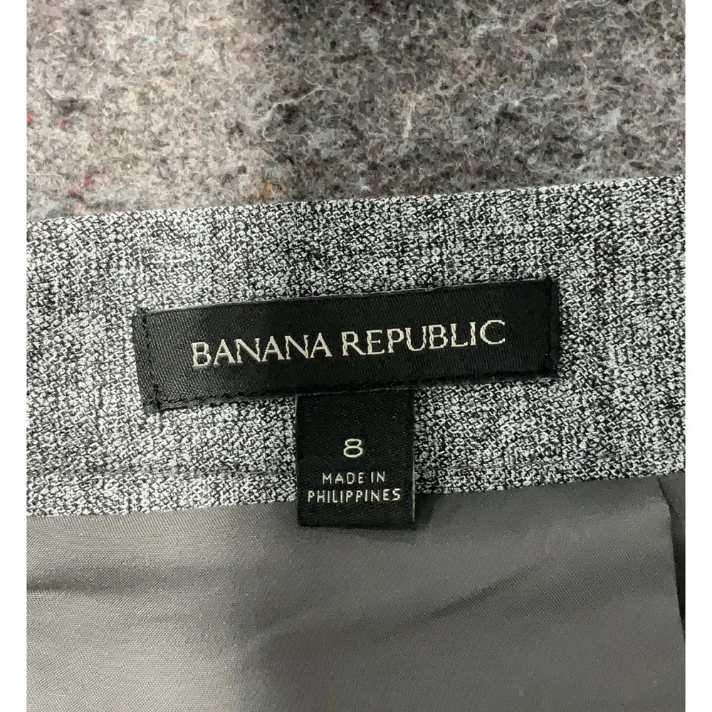 Casual Banana Republic Gray Women's Skirt with Zipper Accent - Picture 3 of 5